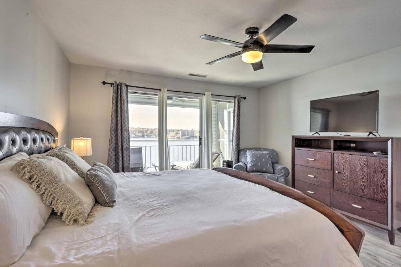 Sunny Osage Beach With Balcony And Lakefront View Exterior foto